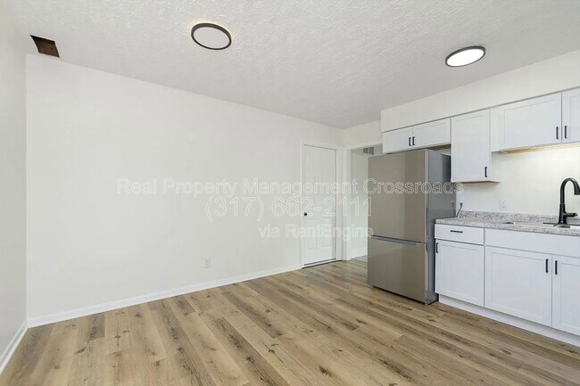 Foto del edificio - 7737 Southfield Dr