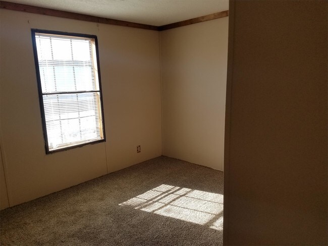 Foto del edificio - 21727 Woodburn Rd