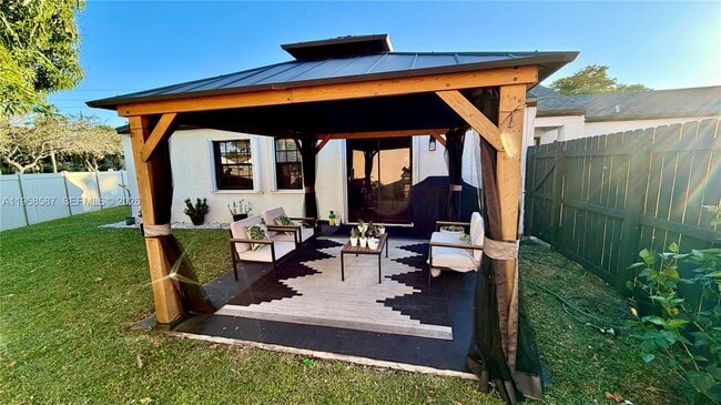 Building Photo - 2451 SW 85th Terrace