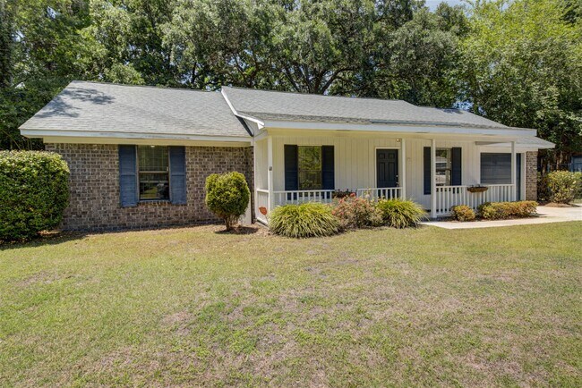 Building Photo - 33 Paddlecreek Avenue, Charleston, SC 2941...