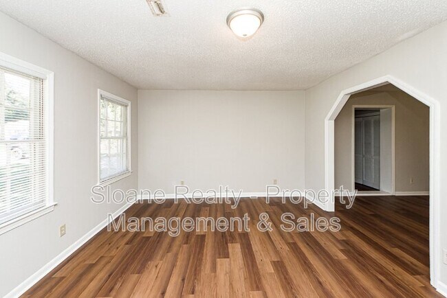 Building Photo - 1240 Old Orchard Rd