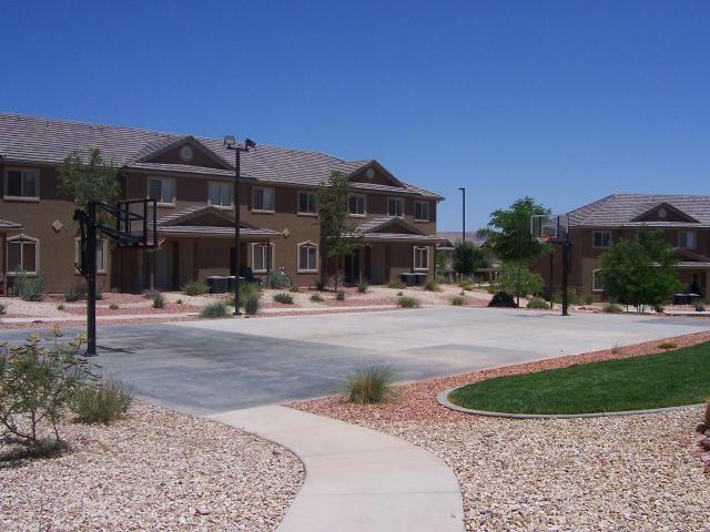 Foto del edificio - 3155 S Hidden Valley Dr