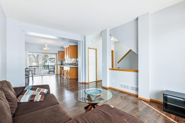 Foto del edificio - 10514 8th Ave N