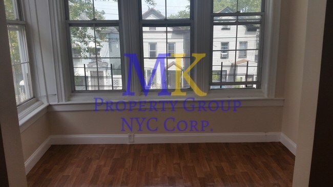 Foto del edificio - 474 Van Siclen Ave