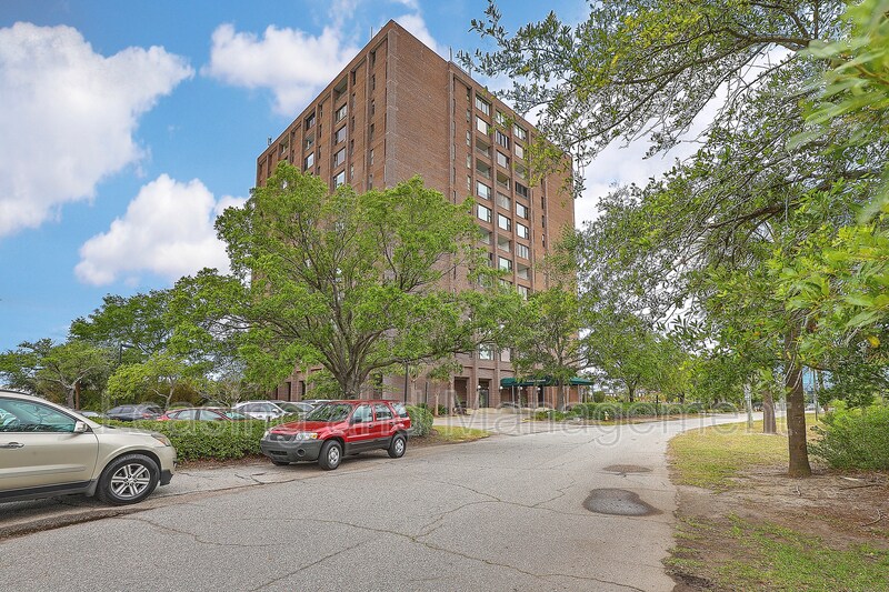 Foto principal - 14 Lockwood Dr