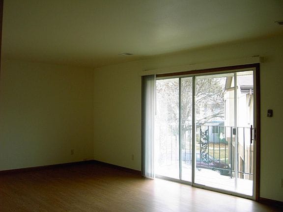 Building Photo - 2008 MacArthur Rd