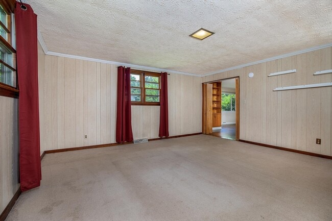 Building Photo - West Asheville House