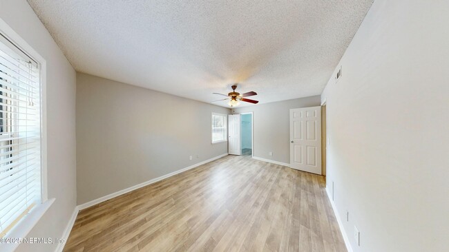 Building Photo - 2030 Dunsford Terrace