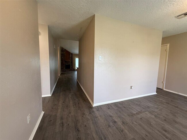 Building Photo - 19631 San Gabriel Dr