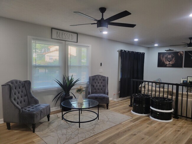 Foto del edificio - 5494 Richwood Ct