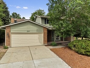 Building Photo - 5647 Old Farm Cir E