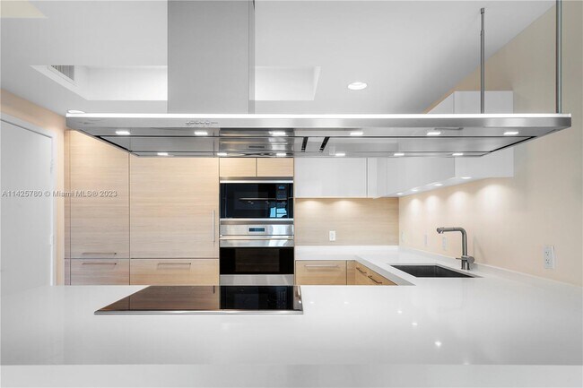 Foto del edificio - 17111 Biscayne Blvd