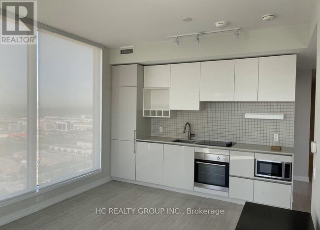 Building Photo - 5 Buttermill Ave.