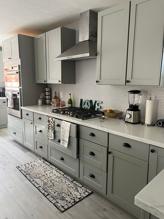 Foto del edificio - 808 Colton Dr