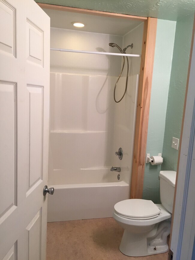 Bathroom 2 - 58 W Broadway