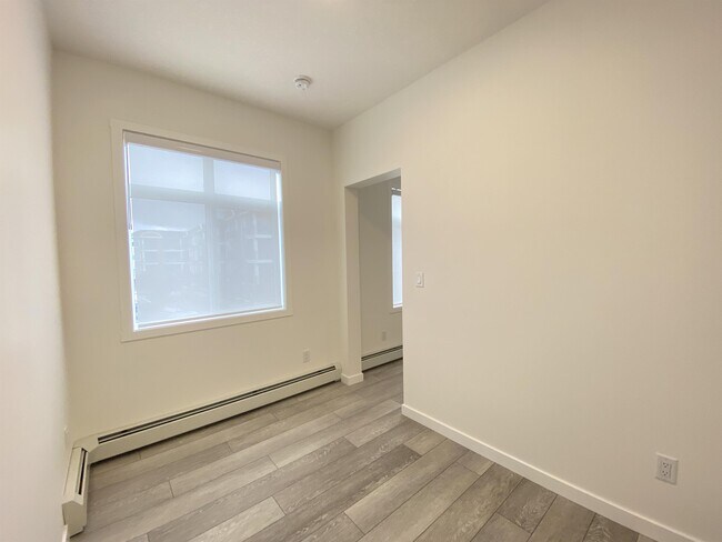 Photo du bâtiment - 3727-3727 Sage Hill Dr NW