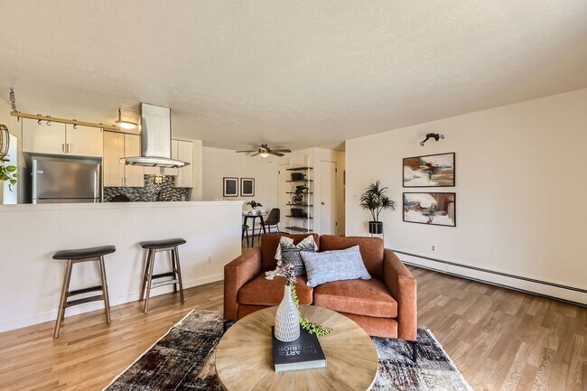 Foto del edificio - Beautiful remodeled condo with lovely view...