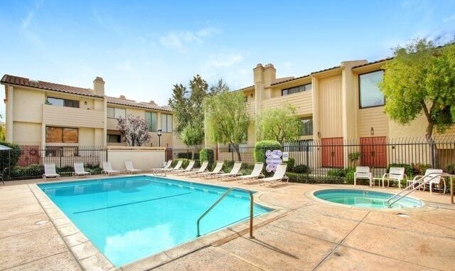 Primary Photo - 26356 W Plata Ln