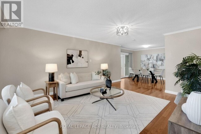 Building Photo - 273 Newlove Dr