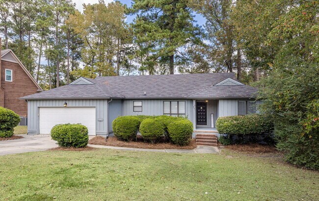 Building Photo - 891 Hunting Horn Way E