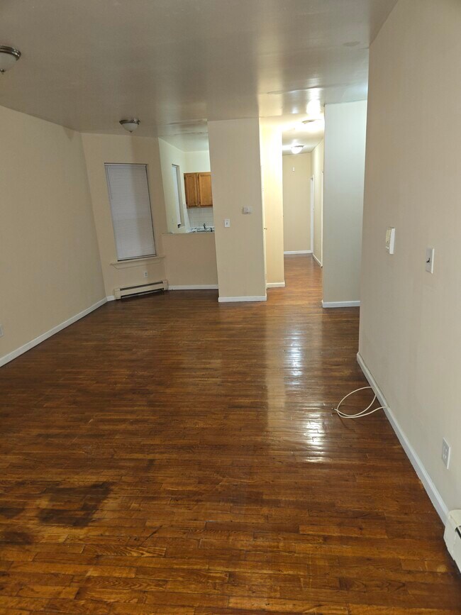 Foto del edificio - 1119 Forest Ave