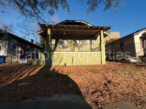 Building Photo - 2223-2225 Greene St