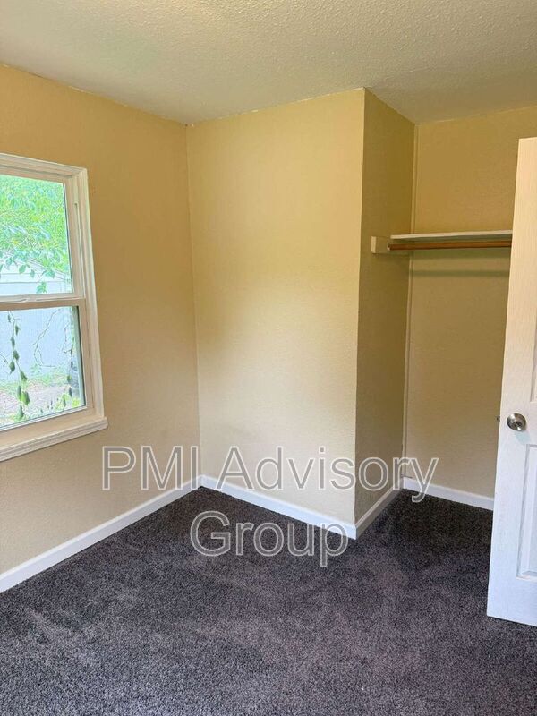Foto del edificio - 2524 SW Valley Brook Ln