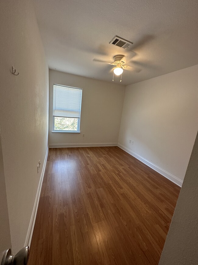 Foto del edificio - 2573 Baytown Cir