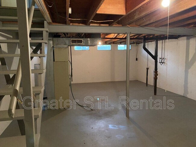 Building Photo - 2281 Campus Dr