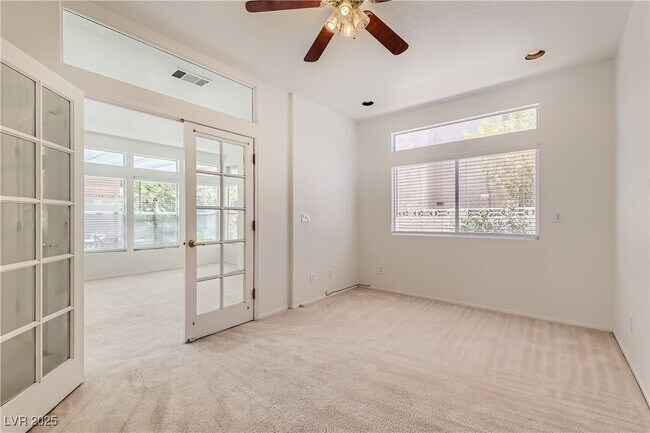Building Photo - 2109 Club Meadows Dr