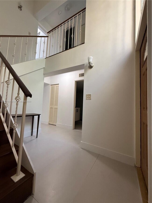 Foto del edificio - 14293 Kendale Lakes Cir