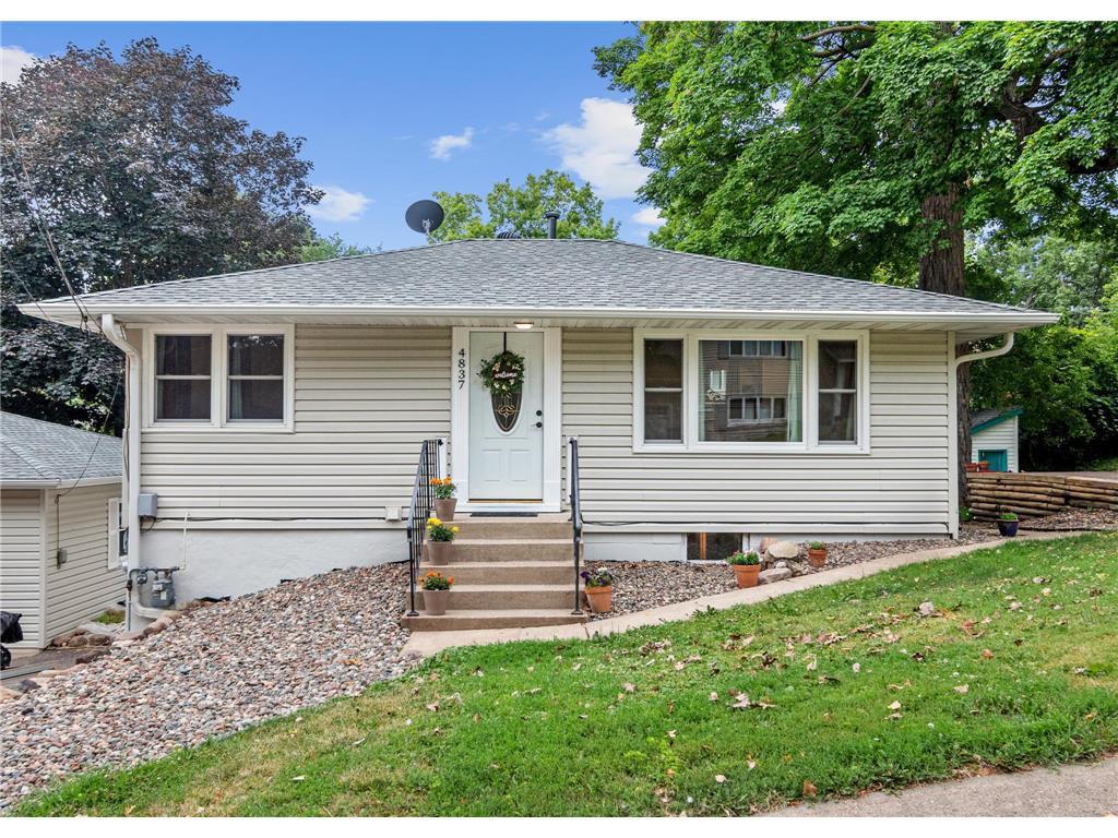 Primary Photo - 4837 Brunswick Rd