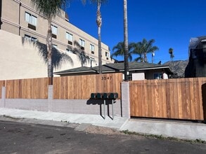 Building Photo - 3547 E Green St