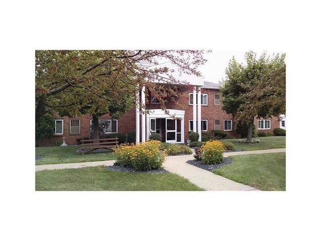 Building Photo - 100 Ridgeview Rd