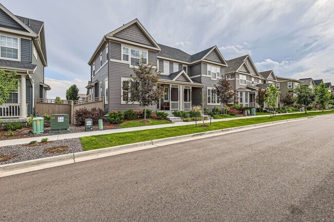 Building Photo - Modern Living in Boulder County – Spacious...