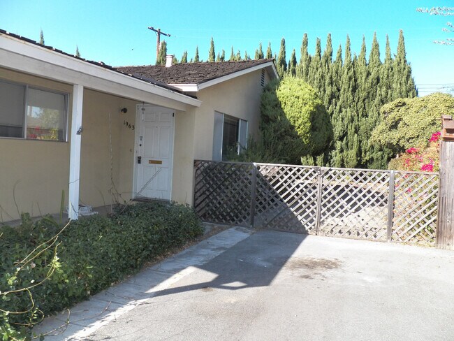 Foto del edificio - Homestead Rd 1961-1963