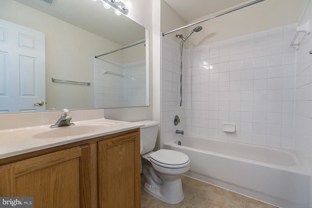 2605 Tarleton Corner Dr, Herndon, VA 20171 Townhome Rentals in