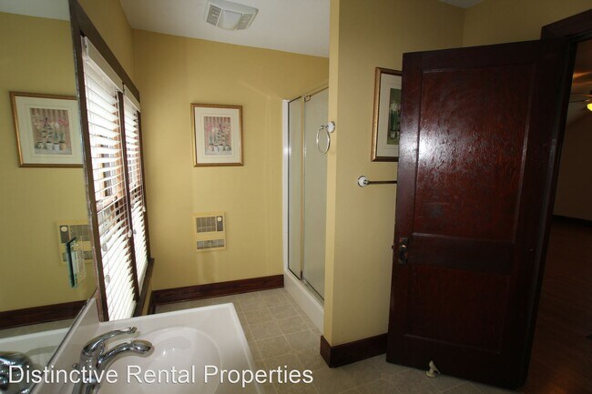 Building Photo - 3 br, 2 bath House - 127 Connolly Street