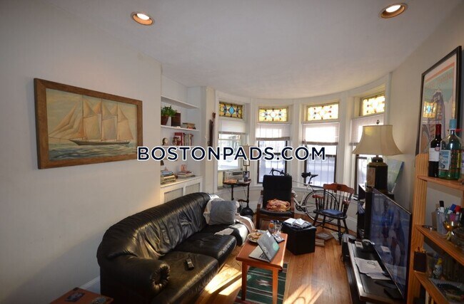 Building Photo - 45 Westland Ave