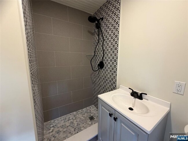 Foto del edificio - 183 Franklin St