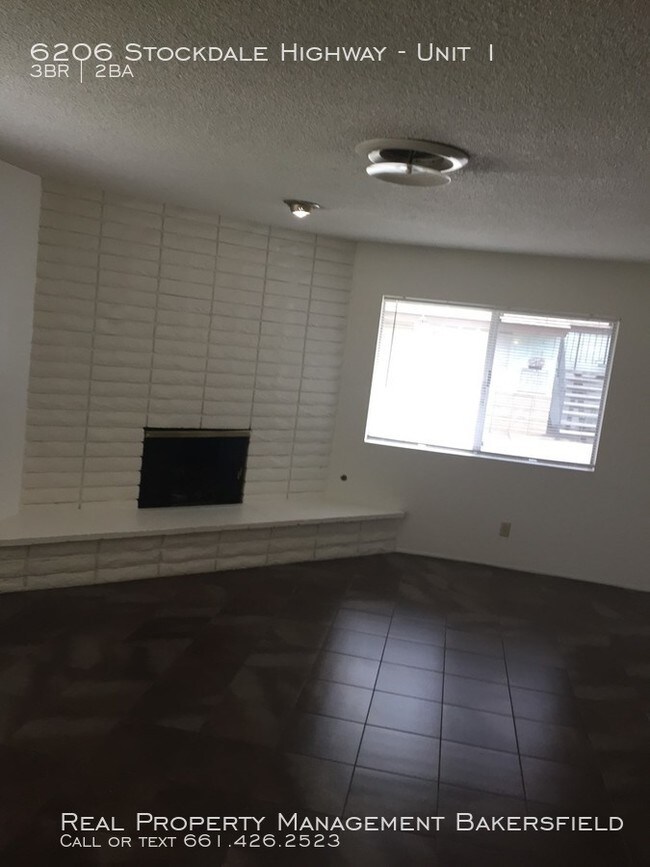 Foto del edificio - 6206 Stockdale Hwy Unit 1 - Move in Special