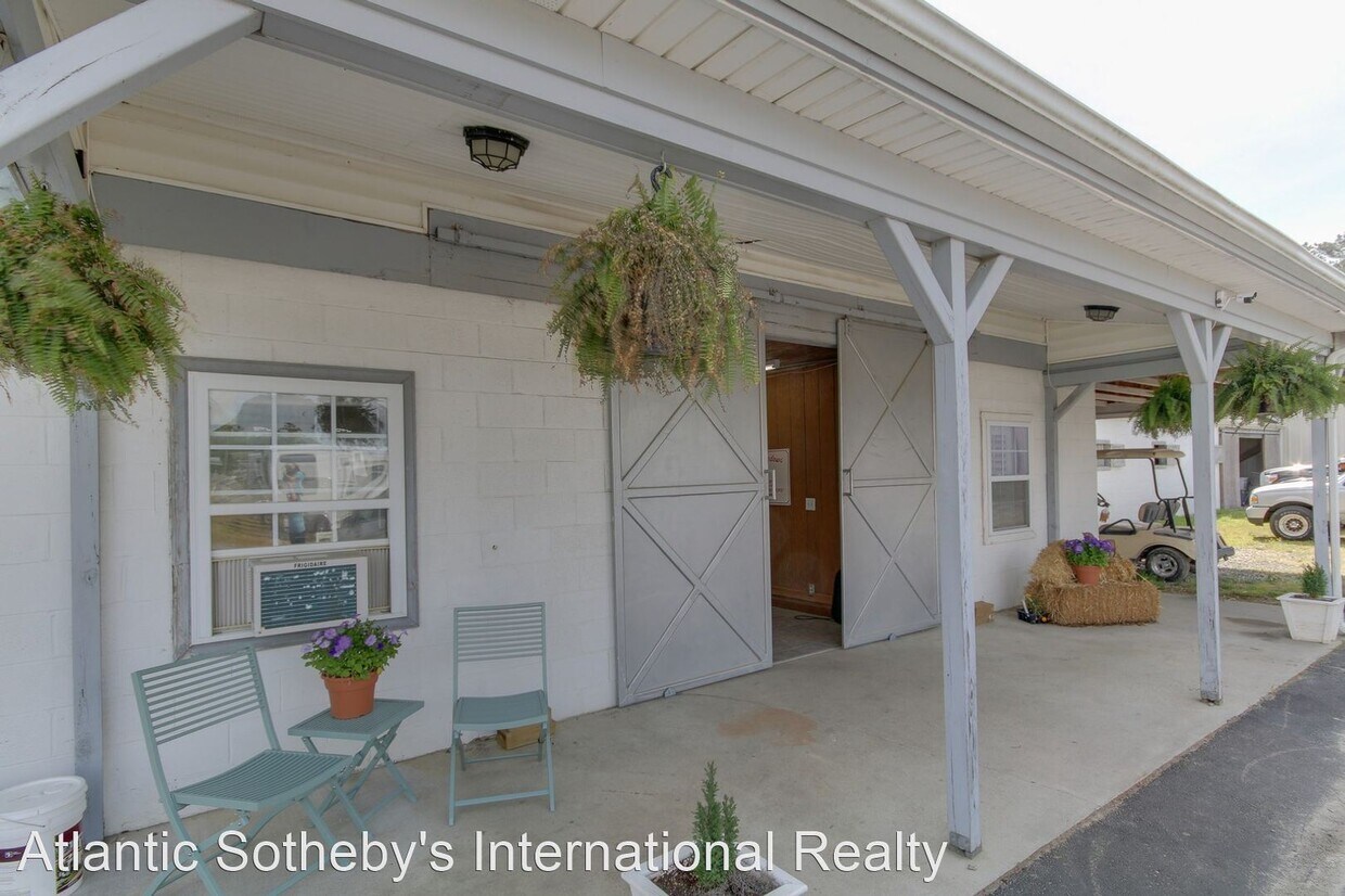 Primary Photo - 3756 Indian River Rd