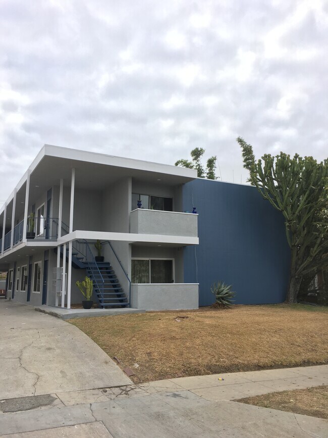Building Photo - 1948 S Rimpau Blvd