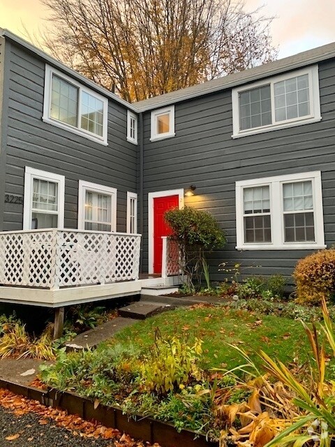 Building Photo - 3225 SW 12th Ave