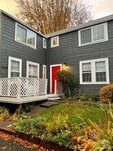 Building Photo - 3225 SW 12th Ave