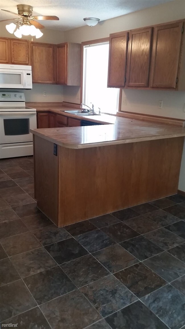 444 E Brandon Dr, Bismarck, ND 58503 Condo for Rent in Bismarck, ND