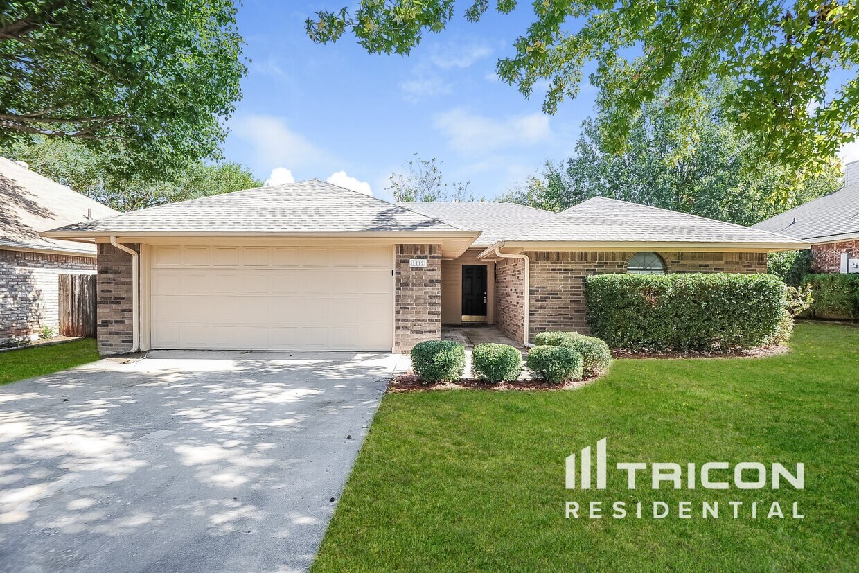 Foto principal - 1112 Brittany Dr