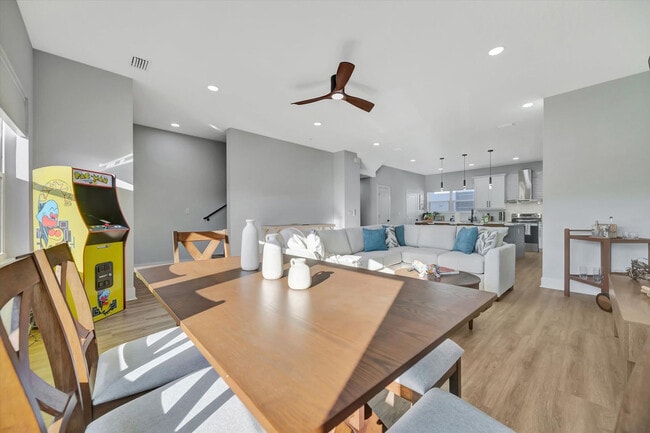 Building Photo - 4120 W North A St