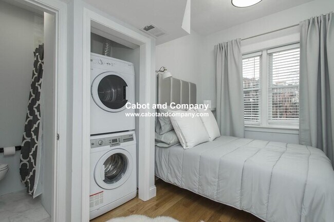 Foto del edificio - 193 Warren Ave