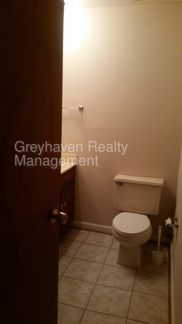 Building Photo - 3810 Thrushwood Dr